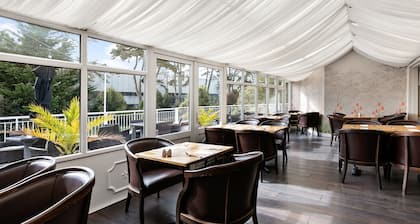 Abbey Sands Hotel