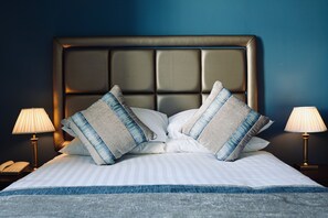 Individually decorated, individually furnished, desk, iron/ironing board - Abbey Sands Hotel (Torquay)