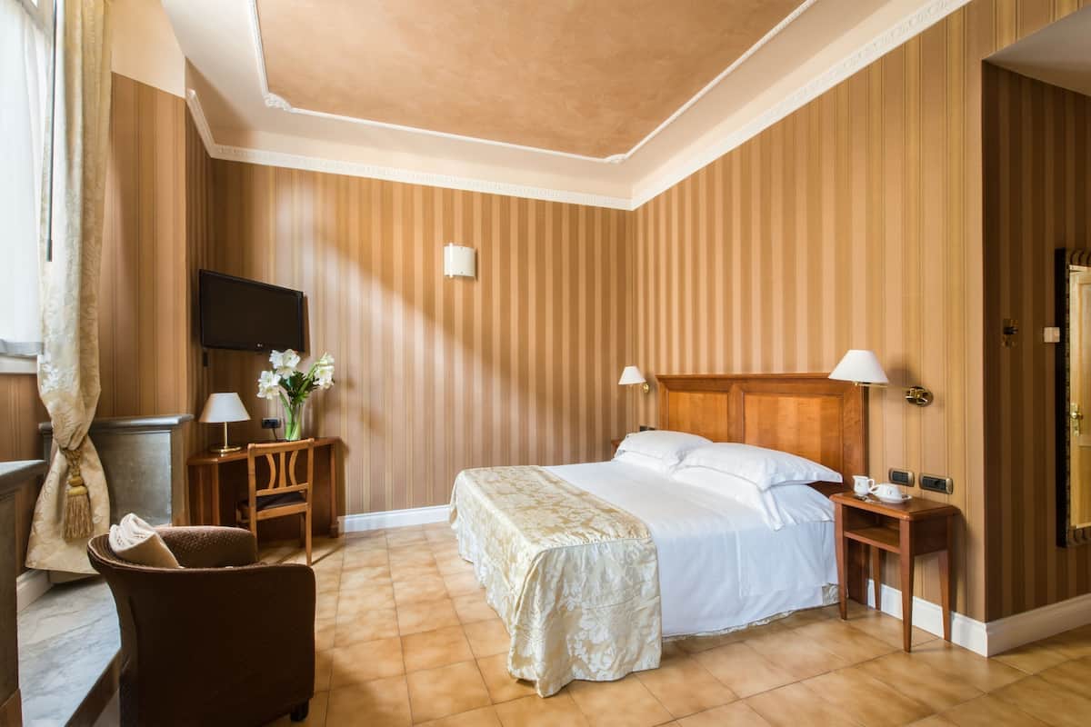 Minibar, in-room safe, desk, blackout curtains