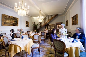 Daily English breakfast (EUR 15 per person)
