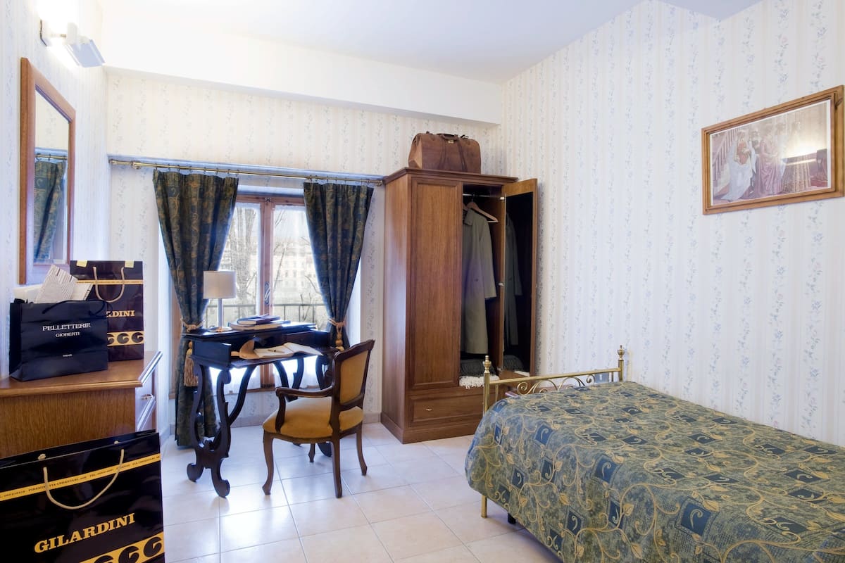 Minibar, in-room safe, desk, blackout curtains