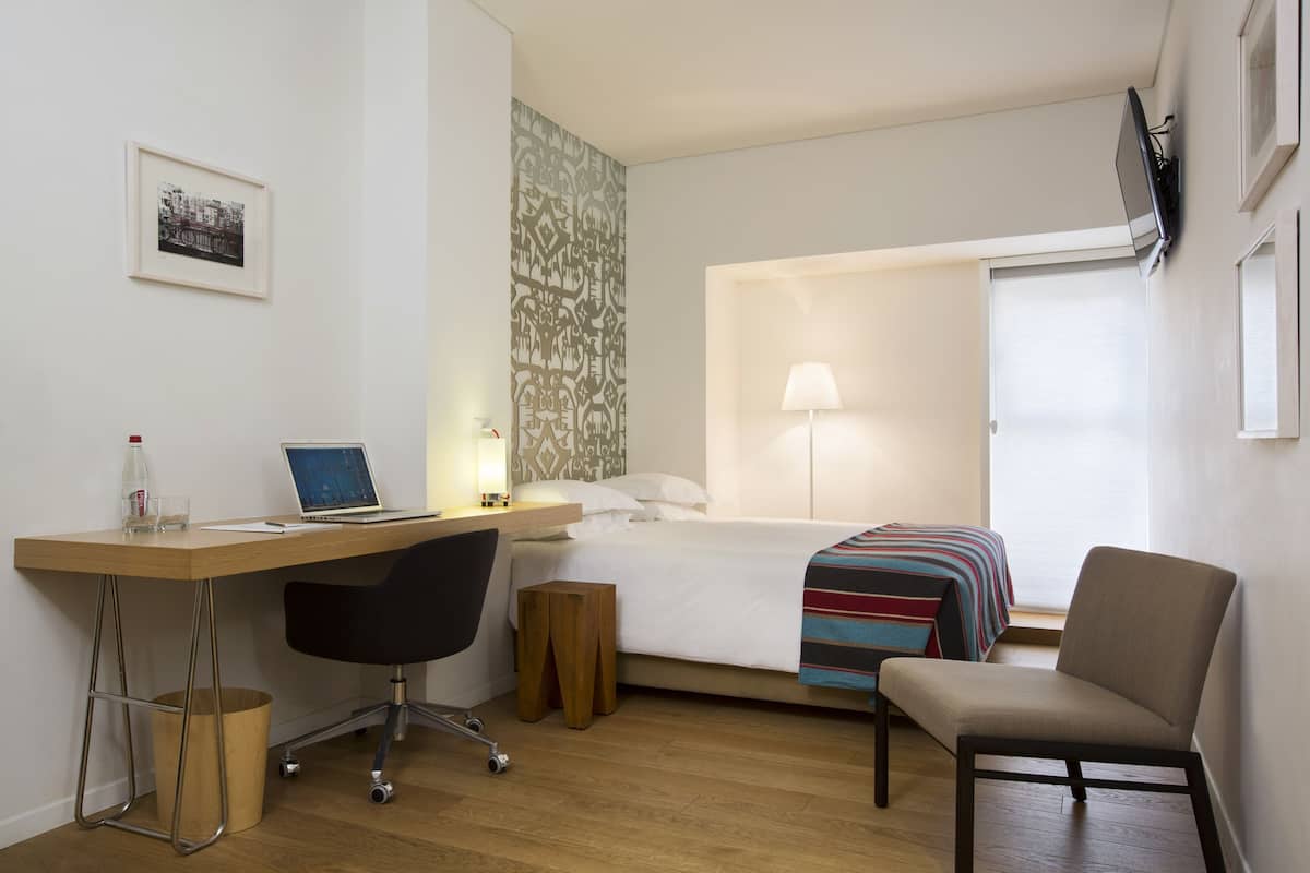 Minibar, caja de seguridad en la habitación y sistema de insonorización