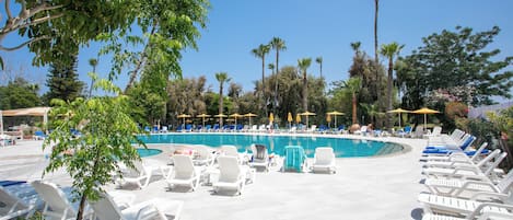 2 outdoor pools, pool umbrellas, pool loungers