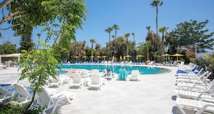 Papouis Protaras Hotel