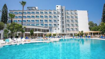 2 outdoor pools, pool umbrellas, pool loungers