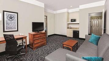 Ropa de cama de alta calidad, escritorio y cortinas blackout