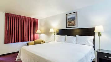 Skrivebord, strykejern/-brett, wi-fi (inkludert) og sengetøy