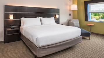 Premium bedding, pillowtop beds, in-room safe, desk