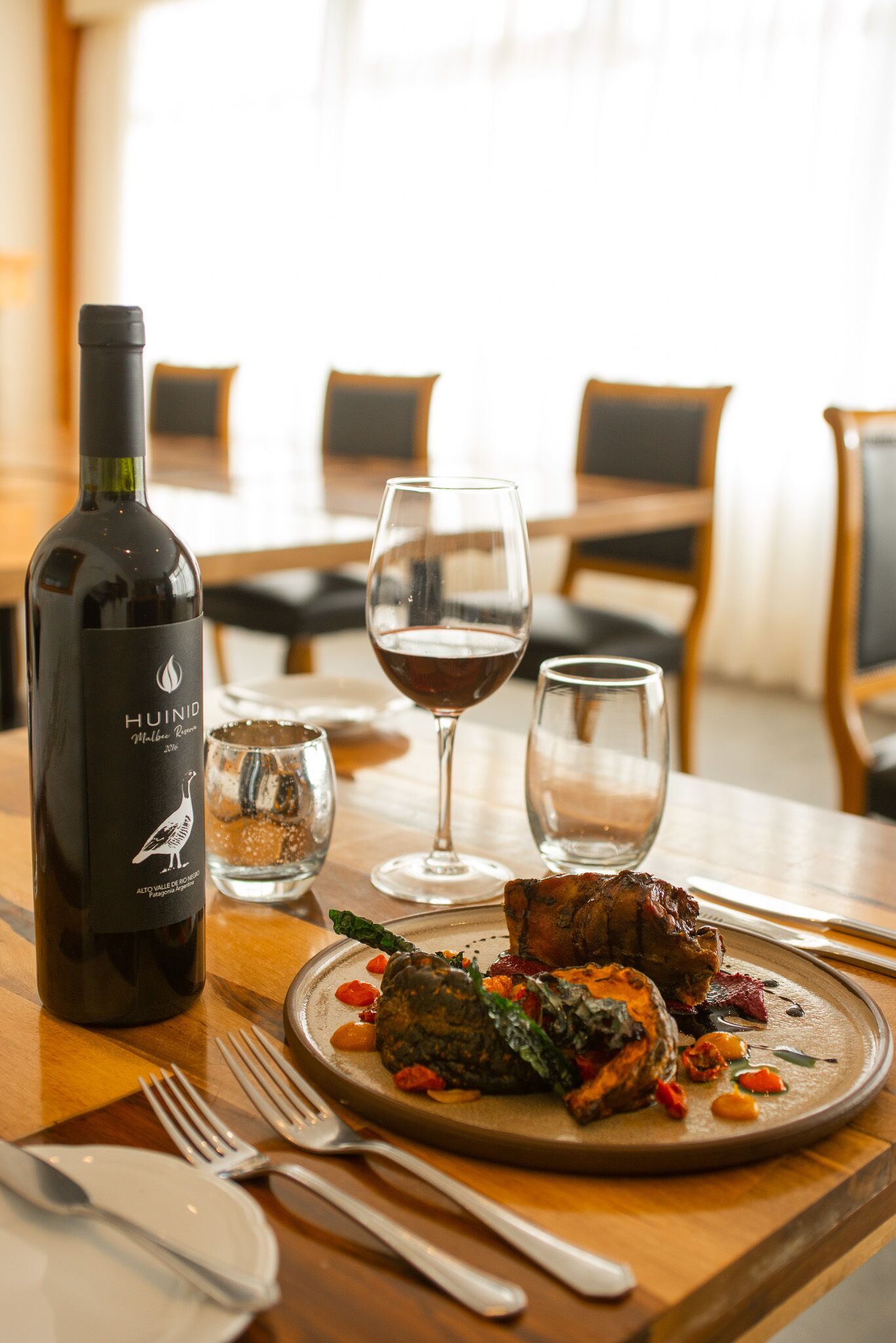 breakfast, lunch, dinner served; garden views