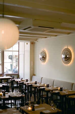 Aperto a pranzo e cena, cucina italiana