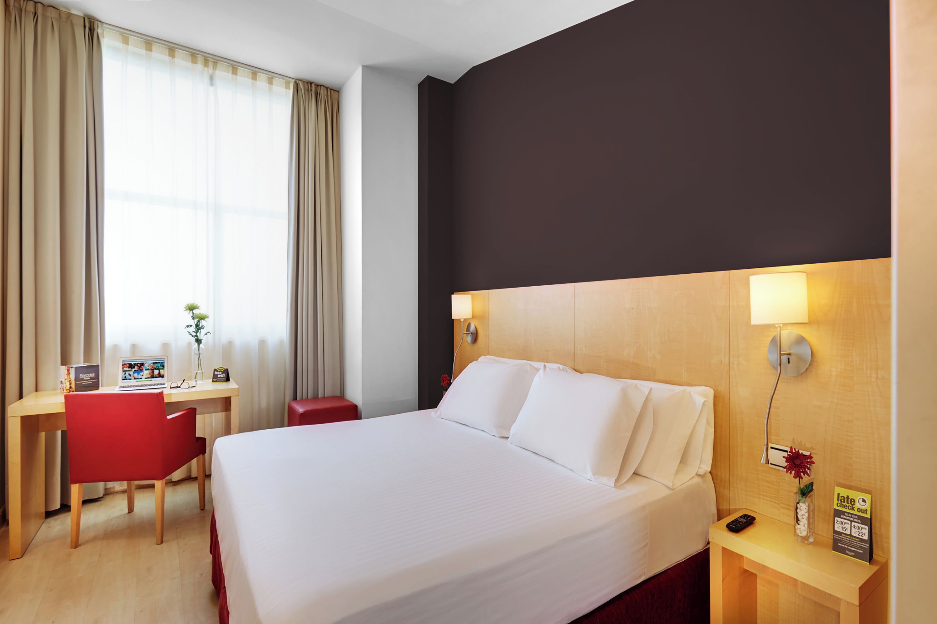 superior double room | minibar, in-room safe, desk, iron/ironing board