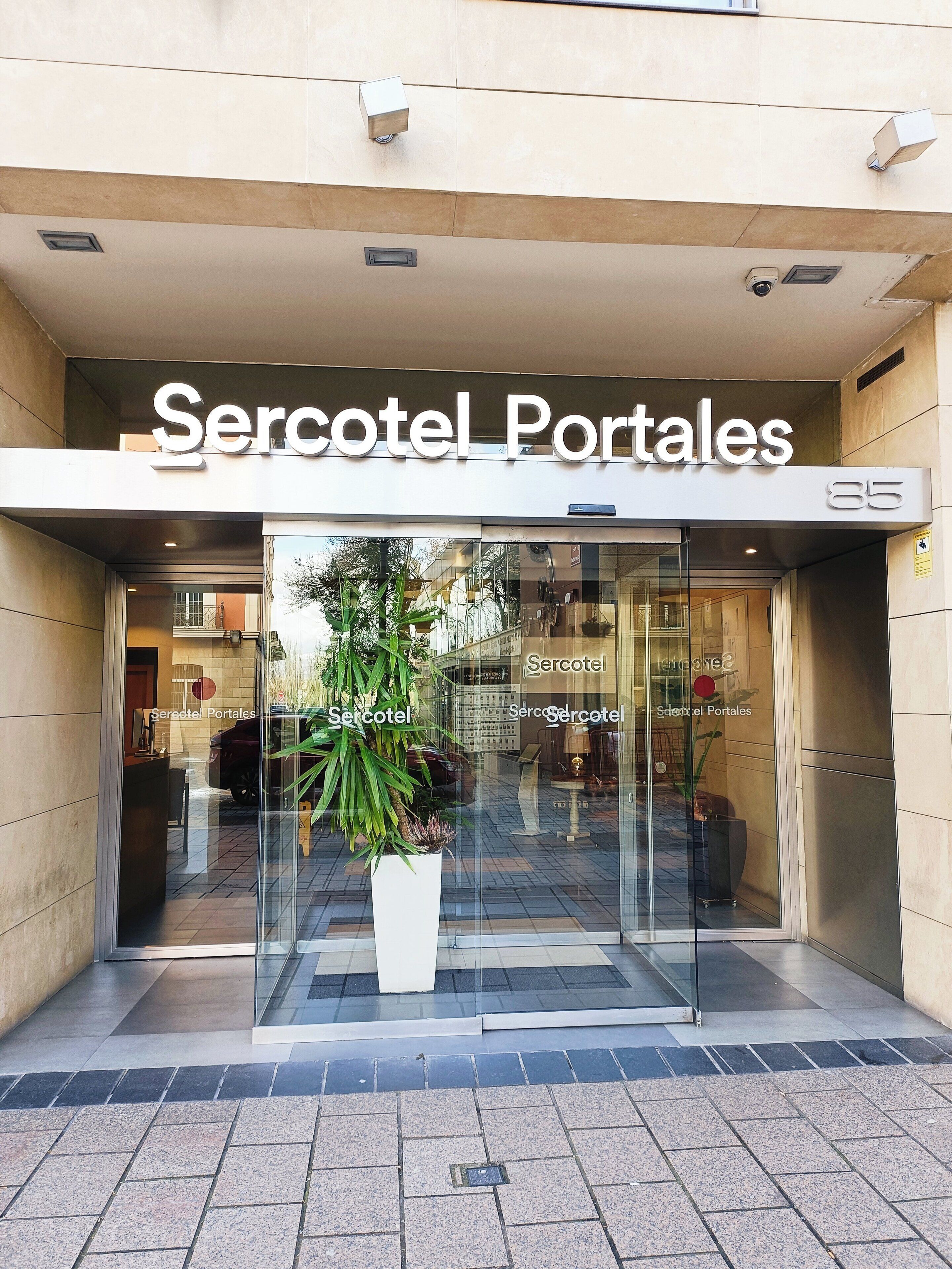 Portable bathtub seat