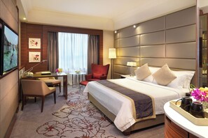 Superior Room, 1 King Bed | Premium bedding, down comforters, free minibar items, in-room safe - One World Hotel (Petaling Jaya)