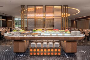 Desayuno buffet todos los días (con cargo)