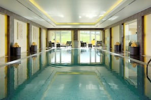 Indoor pool, 2 outdoor pools, open open 24 hours a day, pool umbrellas