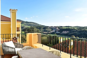 Suite, Golf View