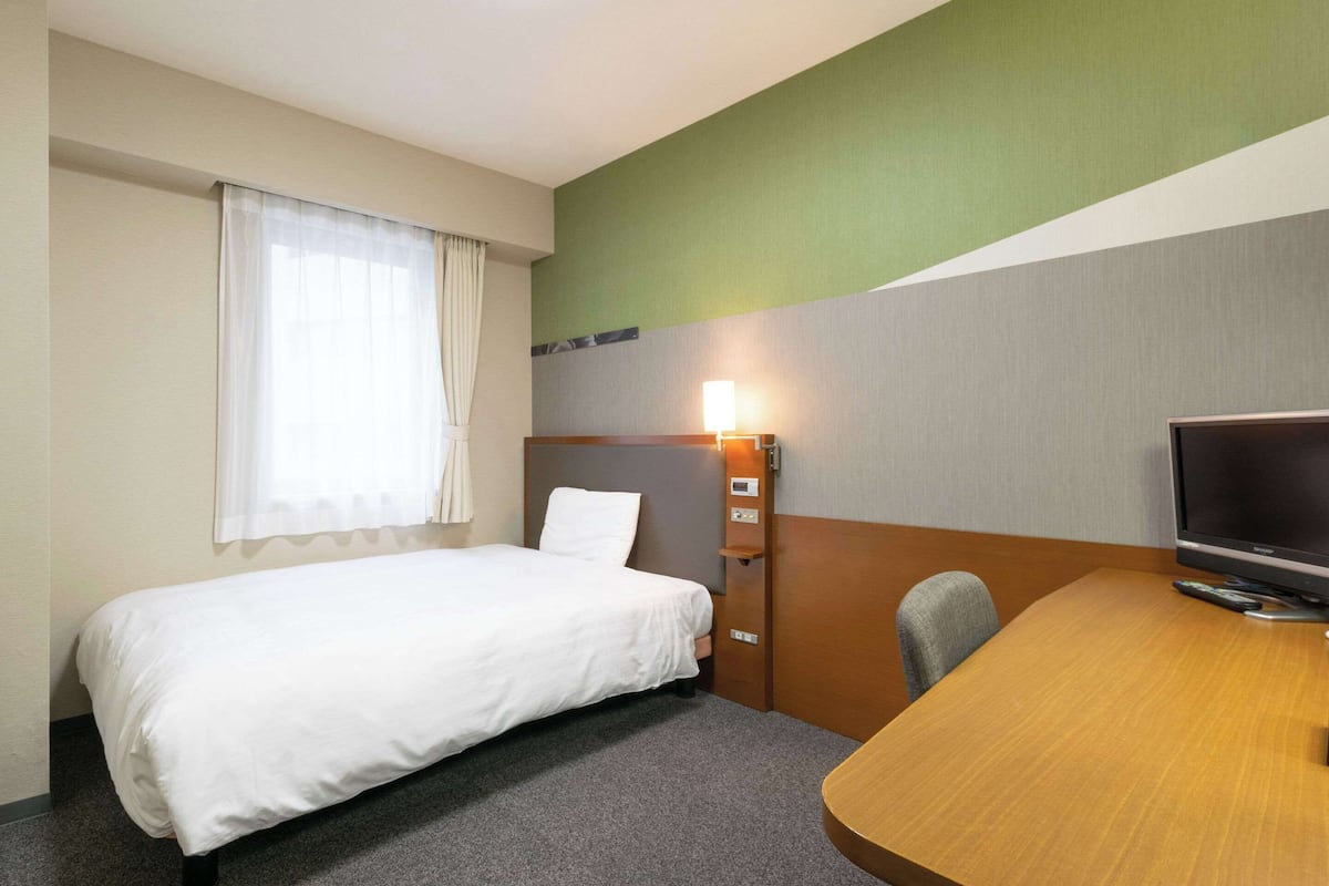 room, 1 double bed, non smoking | premium bedding, desk, blackout curtains, soundproofing