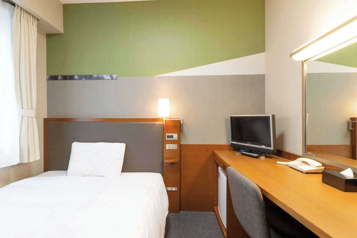 room, 1 double bed, non smoking | premium bedding, desk, blackout curtains, soundproofing