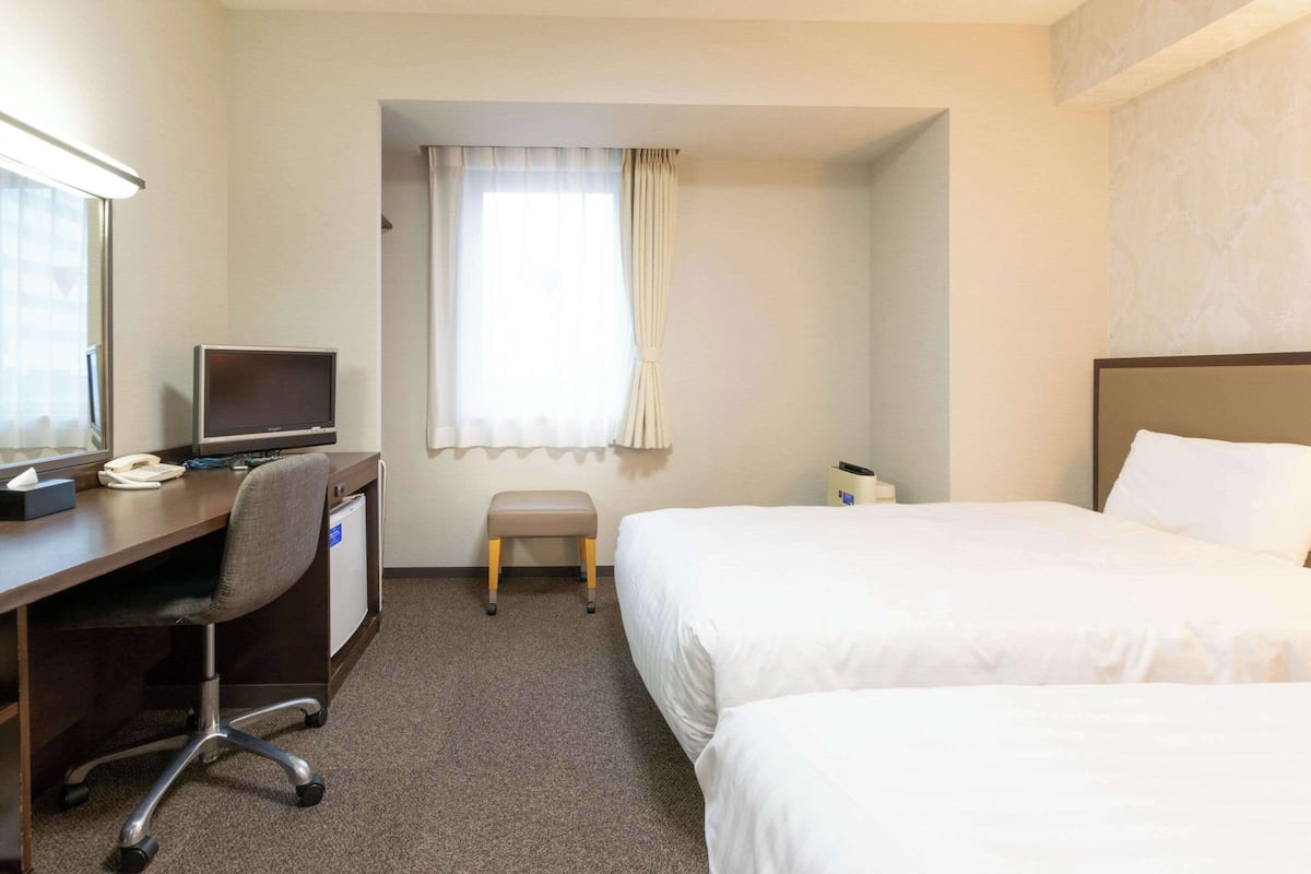 Standard Twin Room, 2 Single Beds, Non Smoking | Premium bedding, desk, blackout curtains, soundproofing