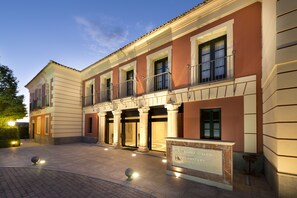Front of property – evening/night - Eurostars Palacio Buenavista (Toledo)