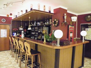Bar (on property) - Hotel zum Norden (Jagel)
