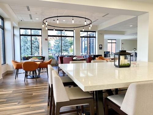 Hilton Garden Inn Oconomowoc