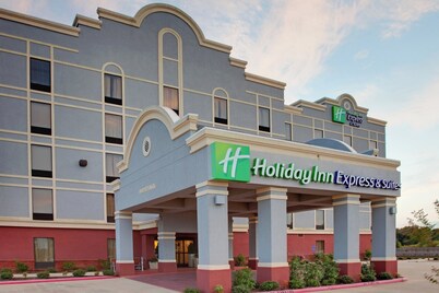Holiday Inn Express & Suites - Greenwood by IHG