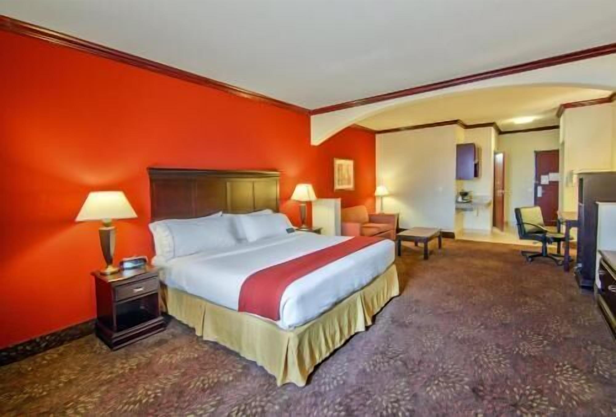 In-room safe, desk, iron/ironing board, free cots/infant beds