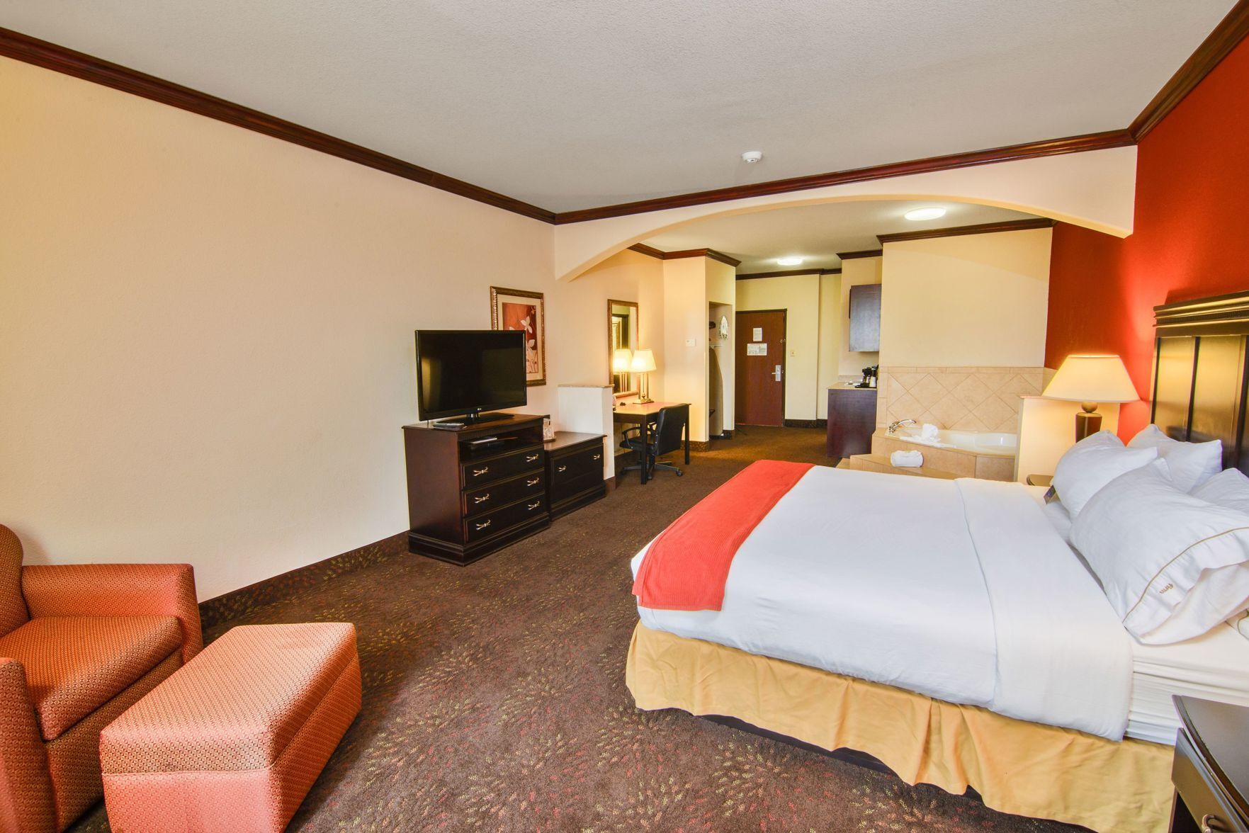 In-room safe, desk, iron/ironing board, free cots/infant beds