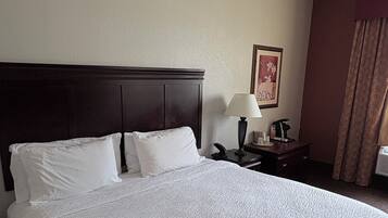 Camera, 1 letto king, accessibile ai disabili, non fumatori | Una cassaforte in camera, una scrivania, ferro/asse da stiro