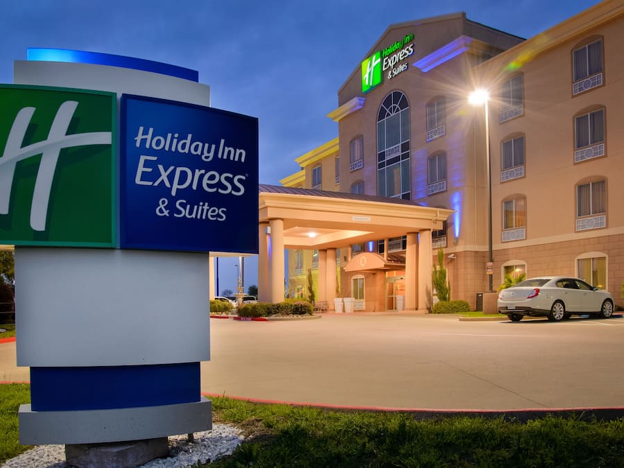 Fassade der Unterkunft – Abend/Nacht