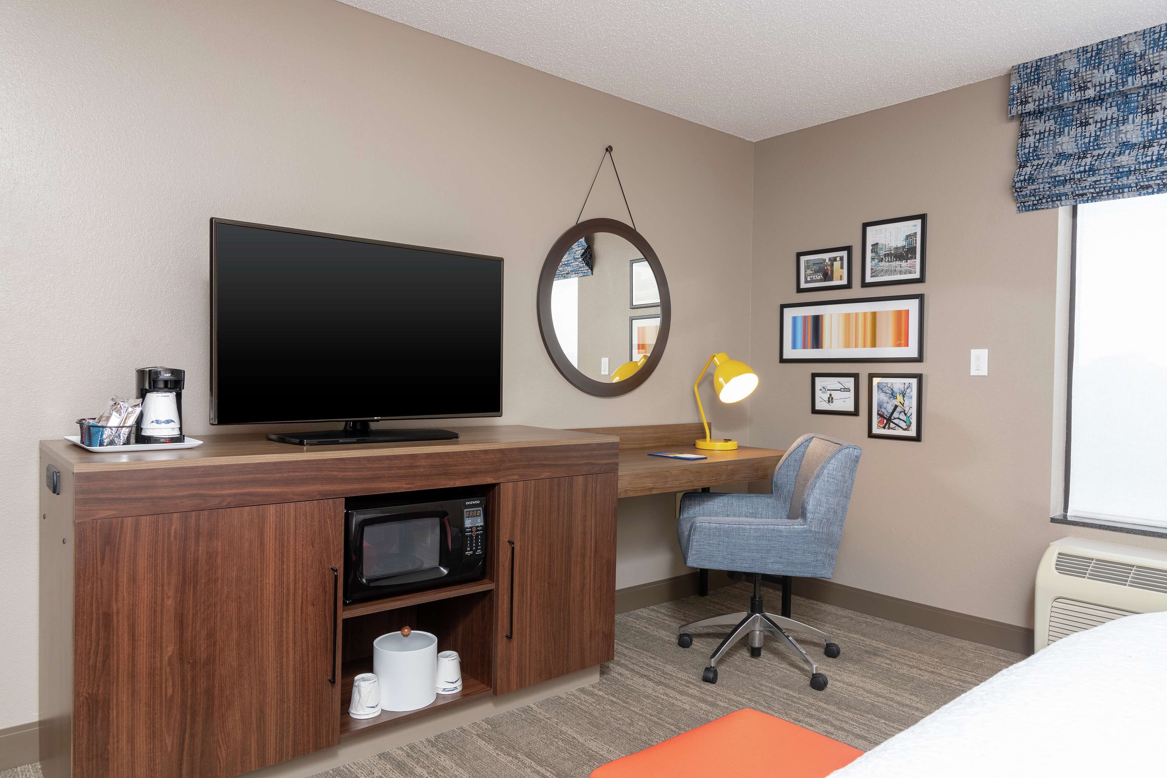 room, 1 king bed, accessible | iron/ironing board, free cots/infant beds, rollaway beds, free wifi