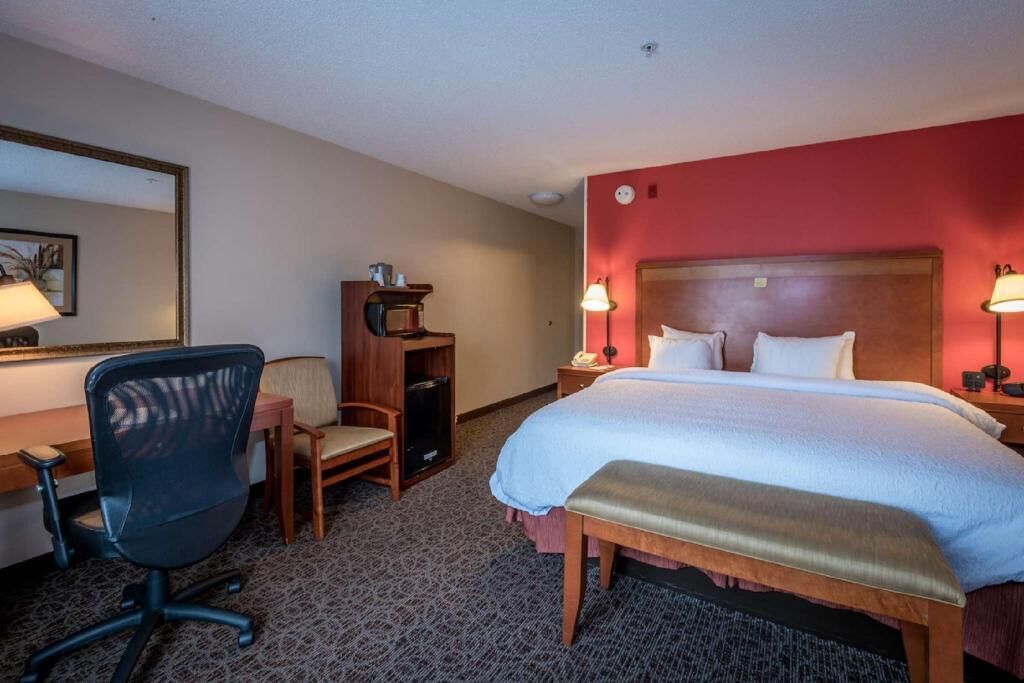 Blackout curtains, iron/ironing board, free cots/infant beds, free WiFi