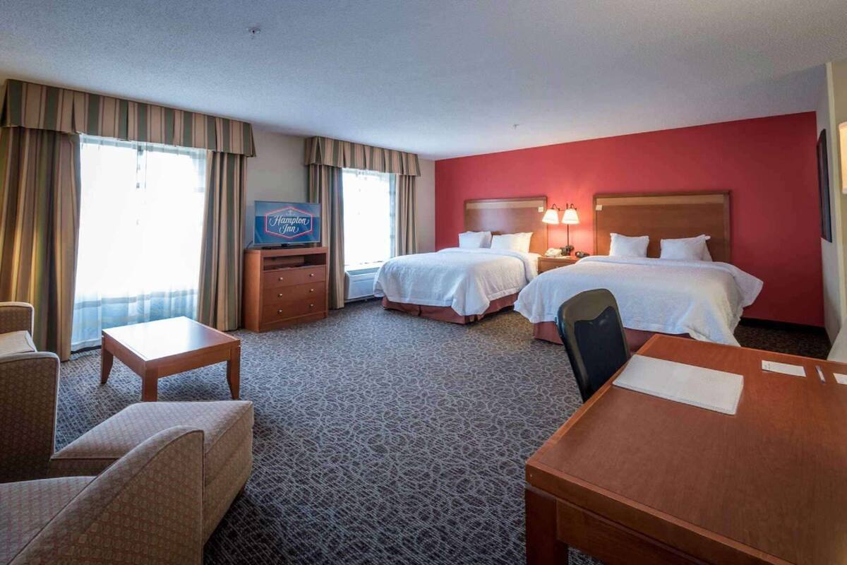 Blackout curtains, iron/ironing board, free cots/infant beds, free WiFi