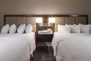 Habitación estándar, 2 camas Queen size, para no fumadores | Sábanas de algodón egipcio y ropa de cama de alta calidad