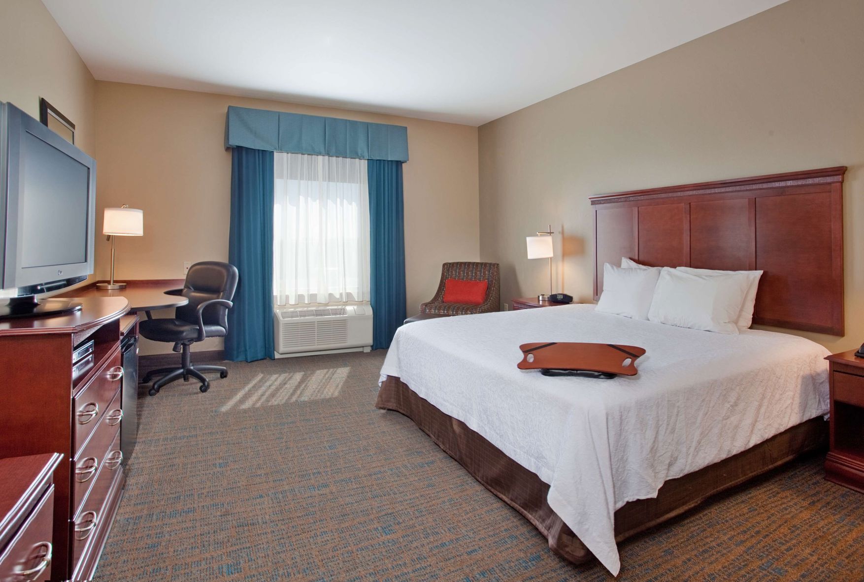Literie de qualité supérieure, surmatelas, bureau