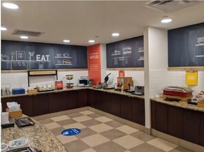 Desayuno buffet incluido todos los días