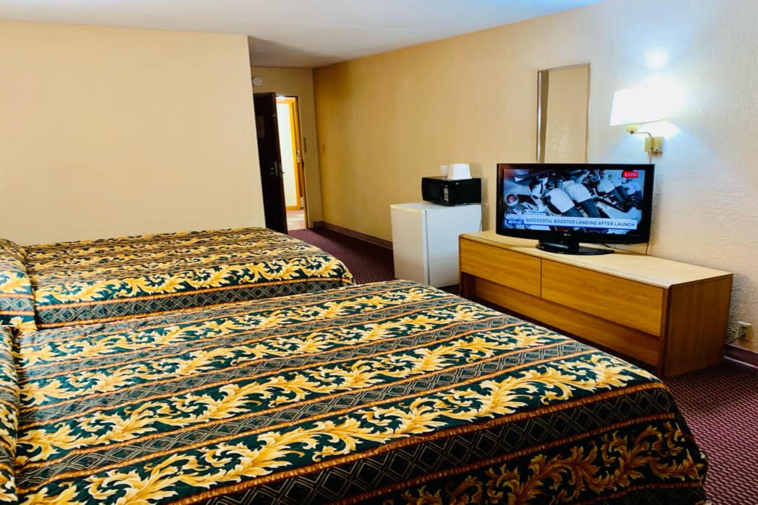 Room, 2 Queen Beds, Non Smoking | 1 bedroom, desk, iron/ironing board, free WiFi