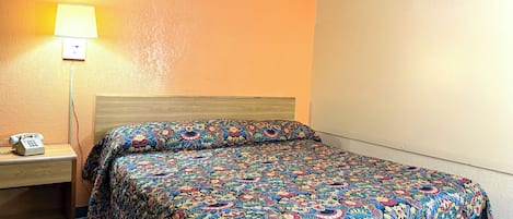 1 quarto, escrivaninha, ferros/tábuas de passar roupa, Wi-Fi de cortesia