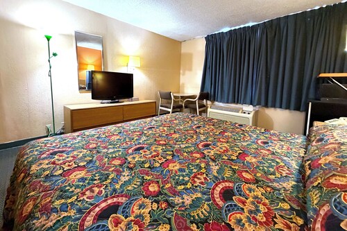 Red Carpet Inn & Suites Lima