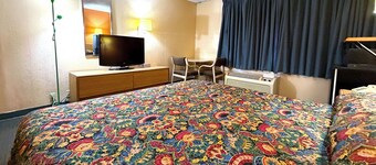 利馬紅地氈套房汽車旅館