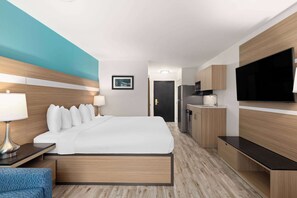 Room, 1 King Bed with Sofa bed, Non Smoking, Kitchenette
