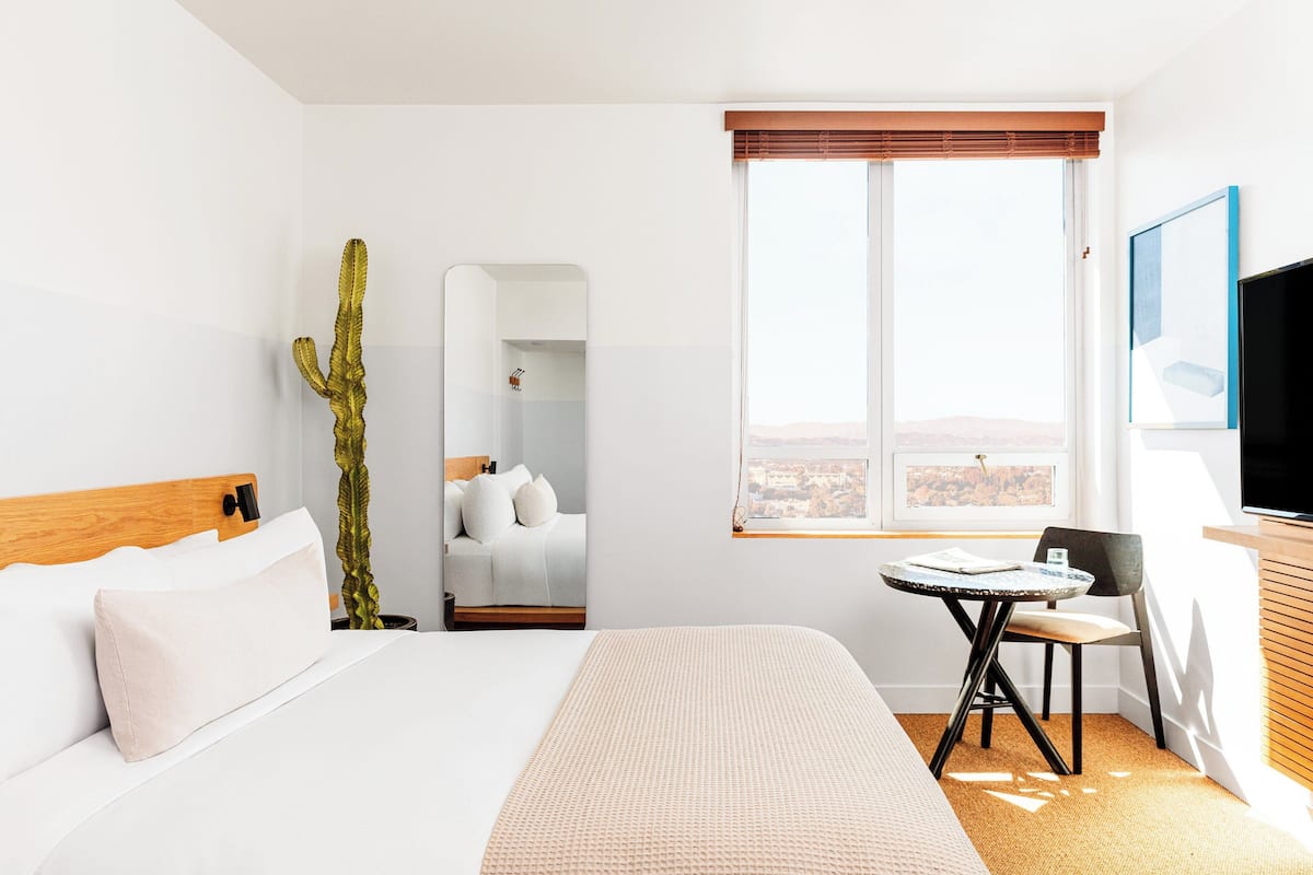義大利 Frette 床單、高級寢具、舒適加層、客房內保險箱