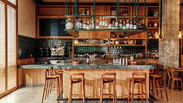 Bar (in der Unterkunft)