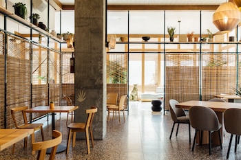 Dining at Hotel June West L.A., a Member of Design Hotels
