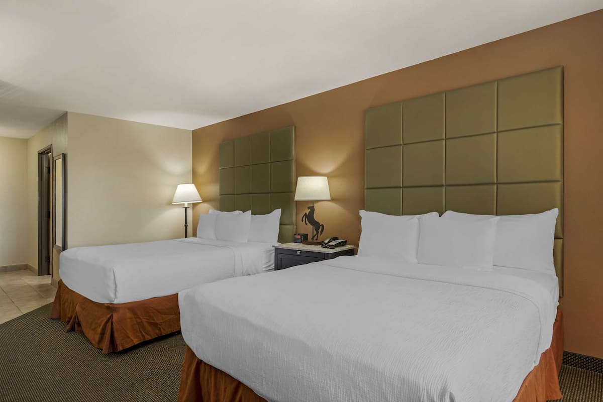 In-room safe, desk, iron/ironing board, cots/infant beds