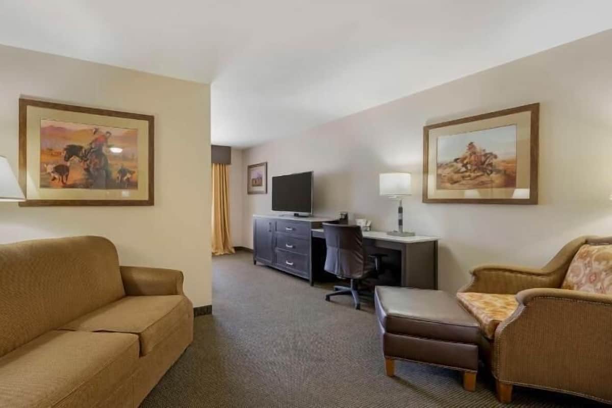 42-inch TV with cable channels