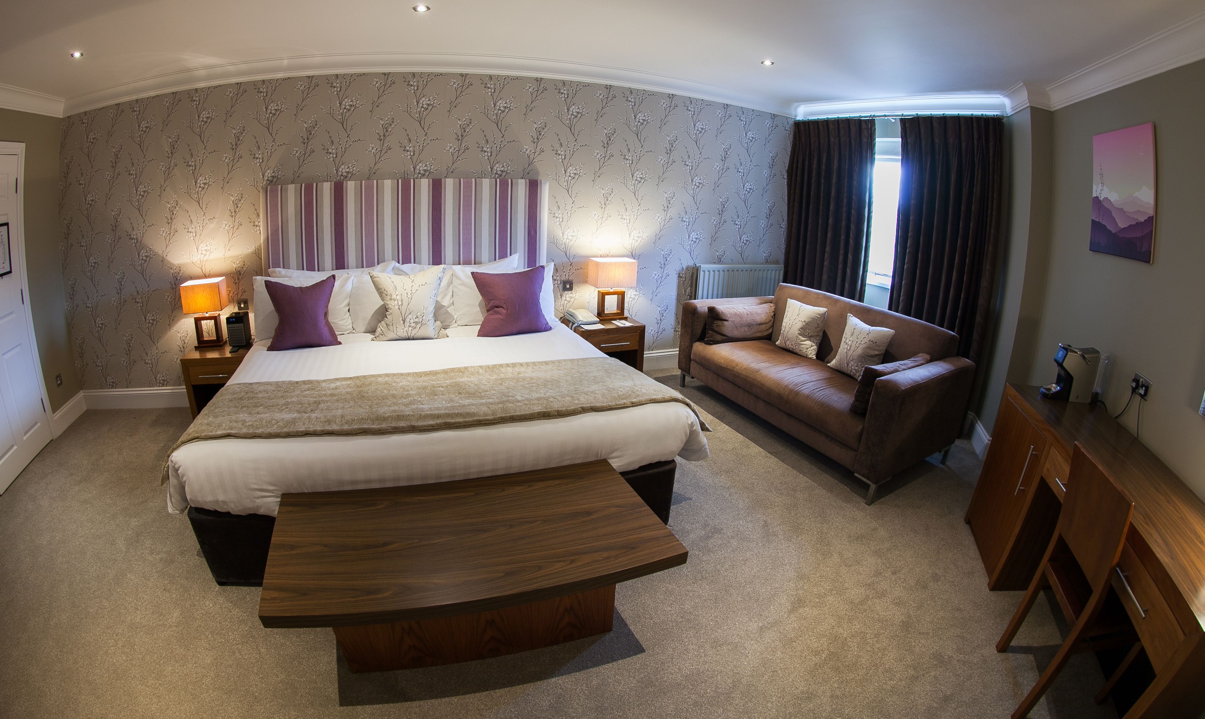 deluxe room, 1 double bed, non smoking | premium bedding, in-room safe, desk, blackout curtains