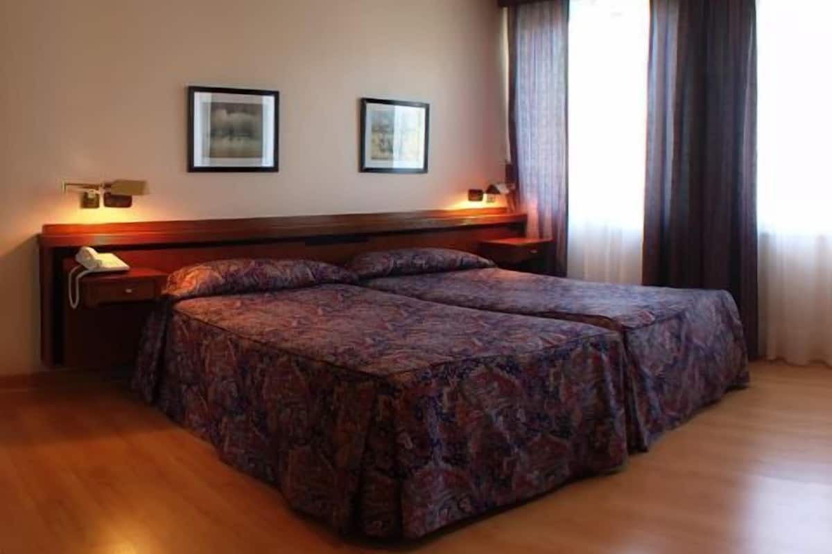 minibar, in-room safe, desk, iron/ironing board