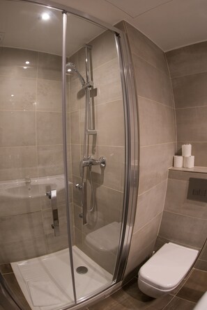 Dusj på badet